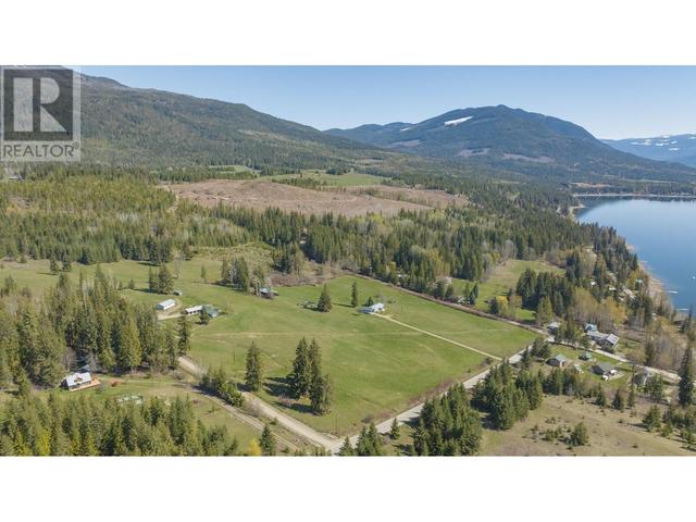 6197 Line 17 Road, House detached with 3 bedrooms, 2 bathrooms and 20 parking in Columbia Shuswap F BC | Image 70