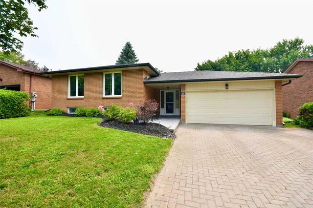 17 Algonquin Tr, House detached with 2 bedrooms, 2 bathrooms and 6 parking in Barrie ON | Image 28