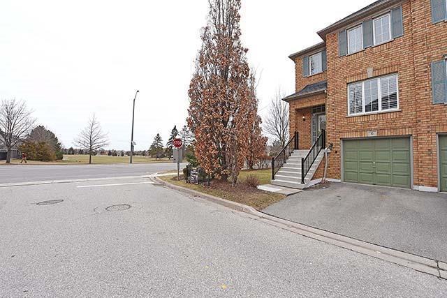 6 - 5530 Glen Erin Dr, Townhouse with 3 bedrooms, 3 bathrooms and 2 parking in Mississauga ON | Image 2