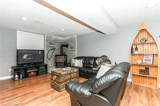 8 Islandview Crescent, House detached with 4 bedrooms, 2 bathrooms and 6 parking in Wasaga Beach ON | Image 27