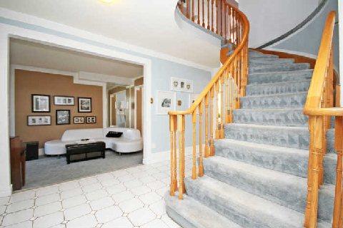 241 Vodden St W, House detached with 4 bedrooms, 4 bathrooms and 6 parking in Brampton ON | Image 2