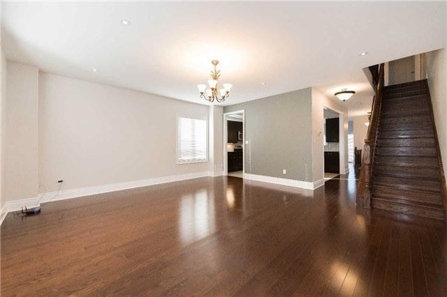 1 - 521 Thompson Rd S, Townhouse with 3 bedrooms, 4 bathrooms and 3 parking in Milton ON | Image 3