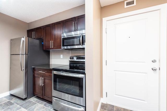 9105 - 403 Mackenzie Way Sw, Condo with 2 bedrooms, 2 bathrooms and 1 parking in Calgary AB | Image 6