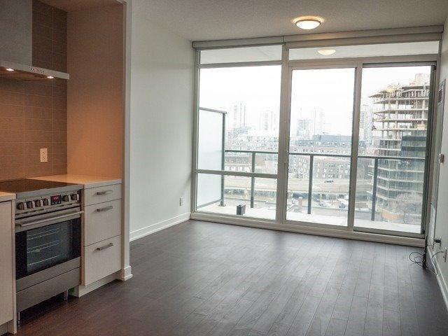S811 - 120 Bayview Ave, Condo with 1 bedrooms, 1 bathrooms and null parking in Toronto ON | Image 2