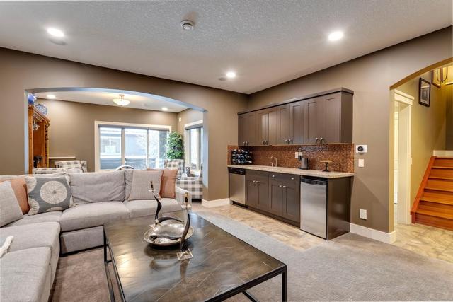 2233 8 Avenue Se, House detached with 4 bedrooms, 3 bathrooms and 2 parking in Calgary AB | Image 31