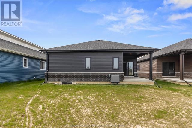 131 Grassland Grove, House detached with 3 bedrooms, 2 bathrooms and null parking in Chatham Kent ON | Image 16