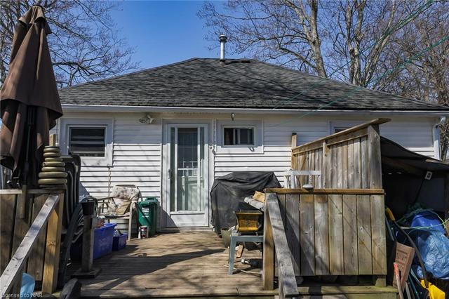 244 Maplewood Avenue, House detached with 2 bedrooms, 1 bathrooms and null parking in Fort Erie ON | Image 17