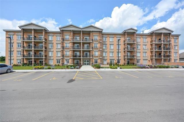 214 - 2 Colonial Drive, House attached with 2 bedrooms, 2 bathrooms and 2 parking in Guelph ON | Image 22