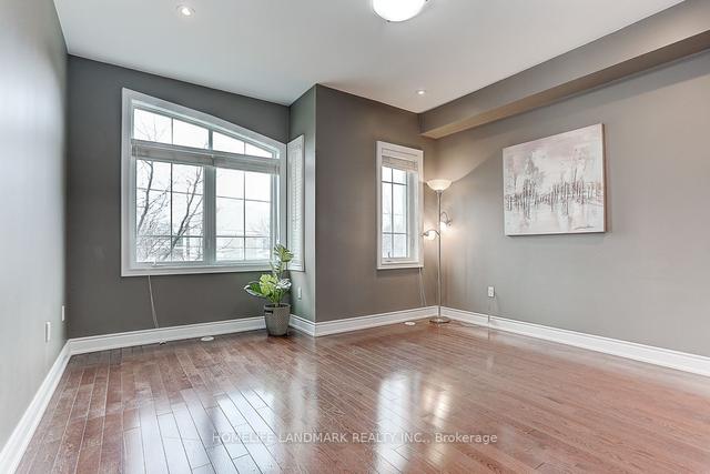 95b Finch Ave W, House attached with 3 bedrooms, 3 bathrooms and 2 parking in Toronto ON | Image 5