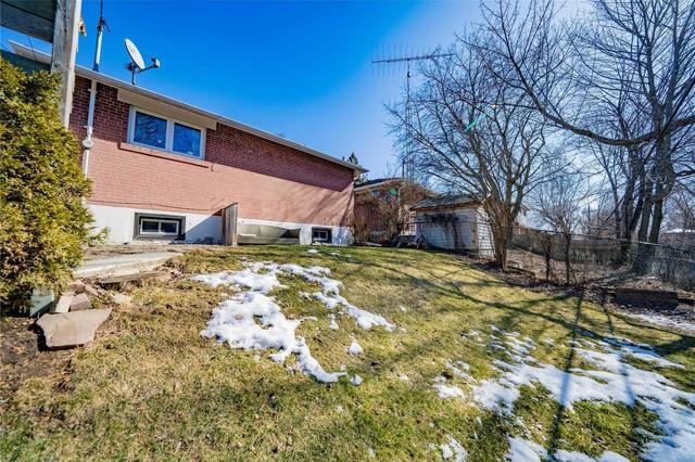 910 Reytan Blvd, House detached with 3 bedrooms, 2 bathrooms and 7 parking in Pickering ON | Image 13