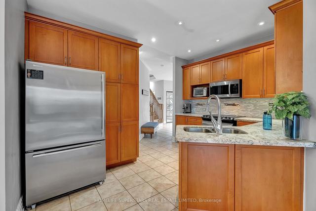 76 Westway Cres, House detached with 4 bedrooms, 4 bathrooms and 6 parking in Vaughan ON | Image 8