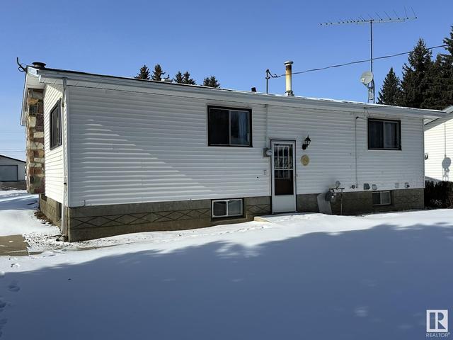 4805 52 St, House detached with 3 bedrooms, 2 bathrooms and null parking in Smoky Lake AB | Image 28