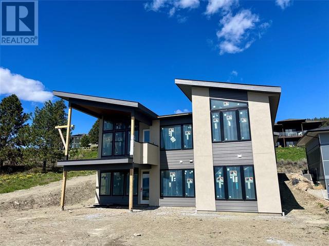 8940 Davidson Place, House detached with 4 bedrooms, 4 bathrooms and 2 parking in Vernon BC | Image 2