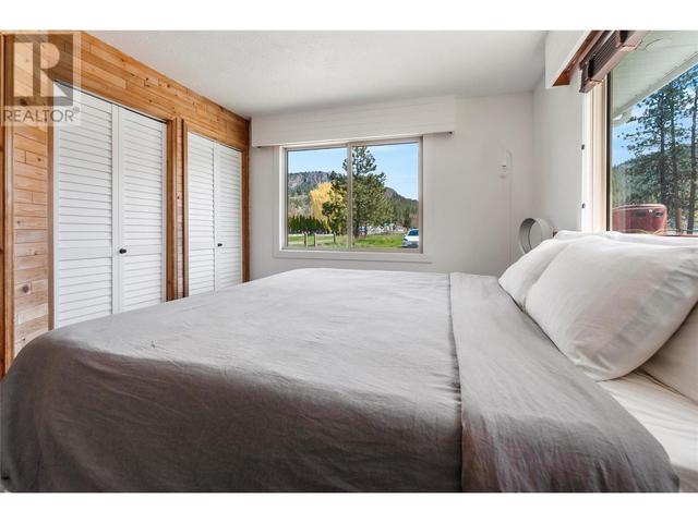 1221 Green Lake Road, House detached with 3 bedrooms, 1 bathrooms and 5 parking in Okanagan Similkameen C BC | Image 16