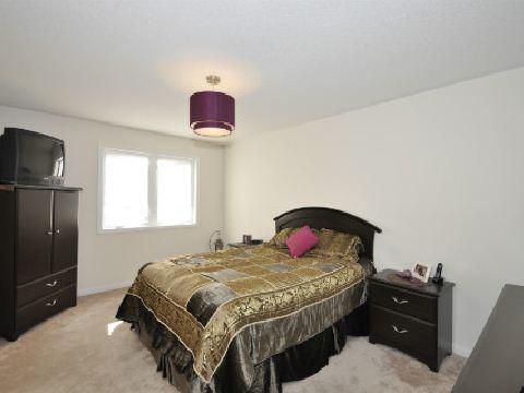 396 Dymott Ave, House detached with 3 bedrooms, 3 bathrooms and 2 parking in Milton ON | Image 5