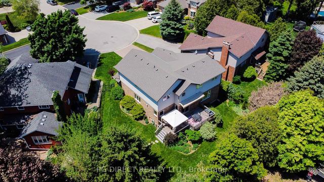 24 Concerto Crt, House detached with 4 bedrooms, 3 bathrooms and 6 parking in Hamilton ON | Image 14