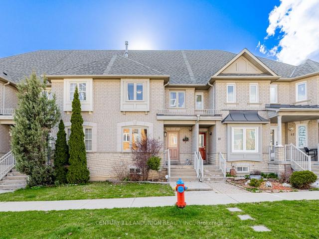 8 Baffin Crt, House attached with 3 bedrooms, 4 bathrooms and 3 parking in Richmond Hill ON | Image 1