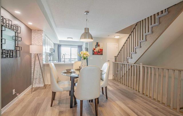 51 - 2500 Hill Rise Crt, Townhouse with 3 bedrooms, 3 bathrooms and 1 parking in Oshawa ON | Image 3