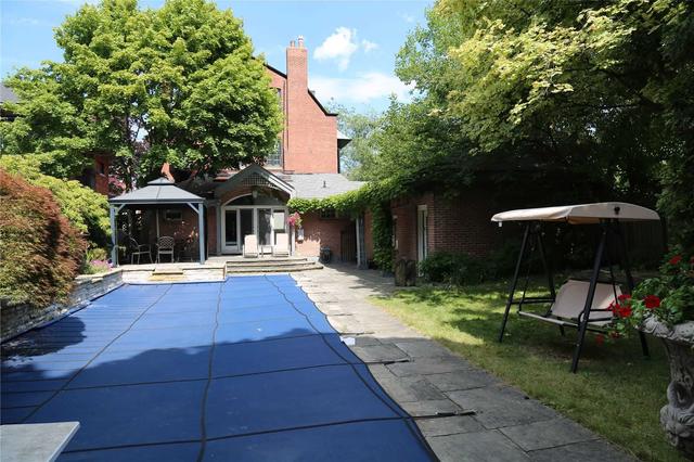 137 Crescent Rd, House detached with 4 bedrooms, 4 bathrooms and 5 parking in Toronto ON | Card Image