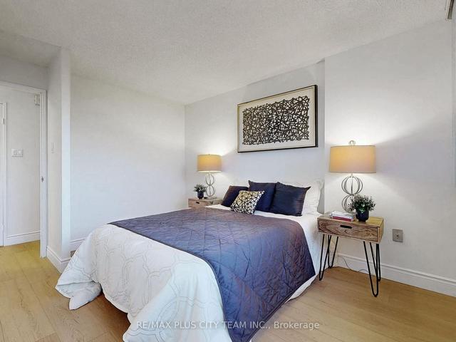 502 - 6500 Montevideo Rd, Condo with 3 bedrooms, 2 bathrooms and 2 parking in Mississauga ON | Image 5
