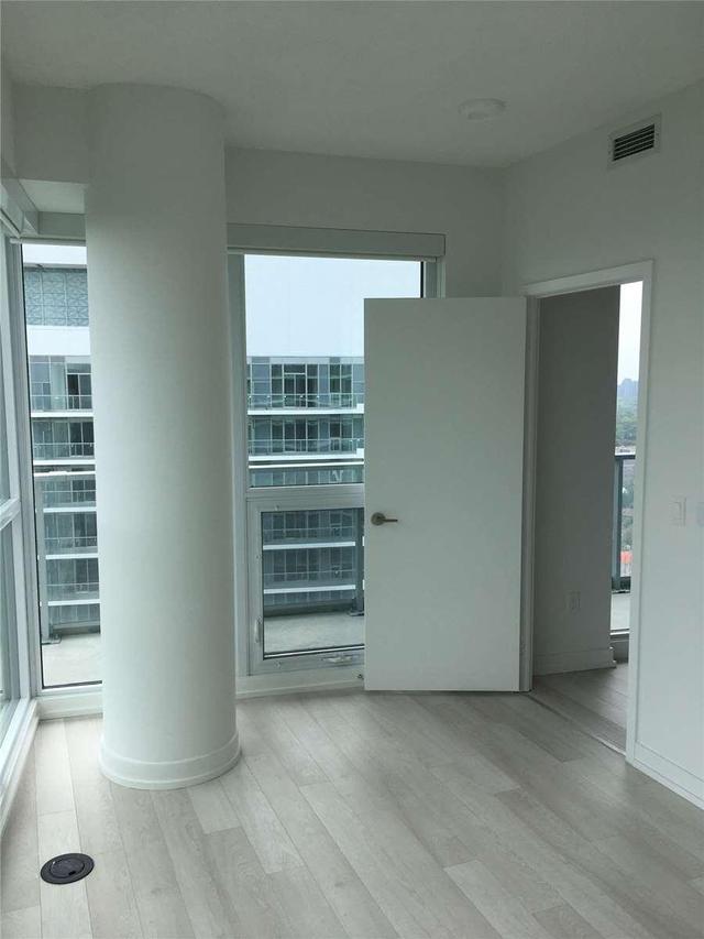 Sph03 - 117 Mcmahon Dr, Condo with 2 bedrooms, 2 bathrooms and 1 parking in Toronto ON | Image 13