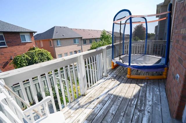 90 Red River Cres E, House semidetached with 3 bedrooms, 4 bathrooms and 3 parking in Newmarket ON | Image 15