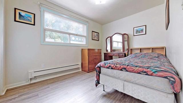 17 Rochdale Ave, House detached with 3 bedrooms, 2 bathrooms and 2 parking in Toronto ON | Image 13