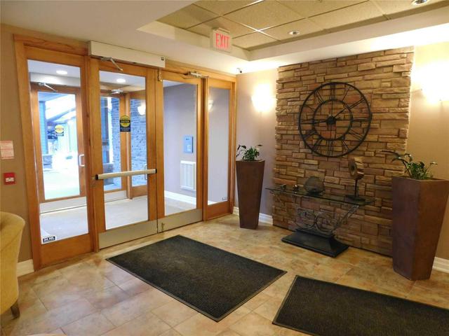 101 - 130 Steamship Bay Rd, Condo with 3 bedrooms, 2 bathrooms and 1 parking in Gravenhurst ON | Image 6