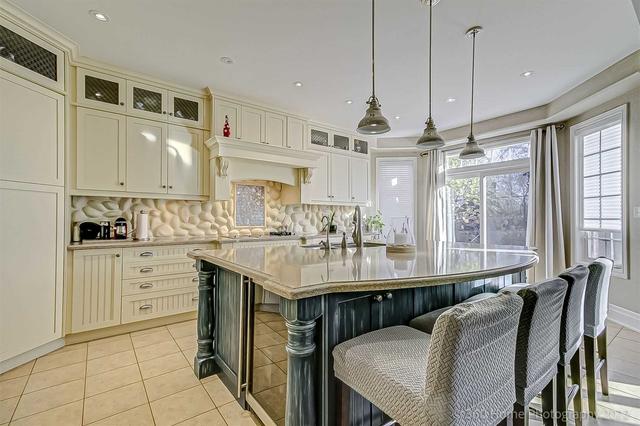 39 Grand Oak Dr, House detached with 4 bedrooms, 4 bathrooms and 4 parking in Richmond Hill ON | Image 28
