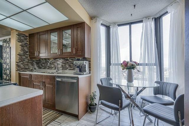 2202 - 80 Antibes Dr, Condo with 3 bedrooms, 2 bathrooms and 1 parking in Toronto ON | Image 7