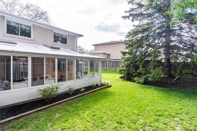 1535 Thetford Crt, House detached with 3 bedrooms, 2 bathrooms and 3 parking in Mississauga ON | Image 24