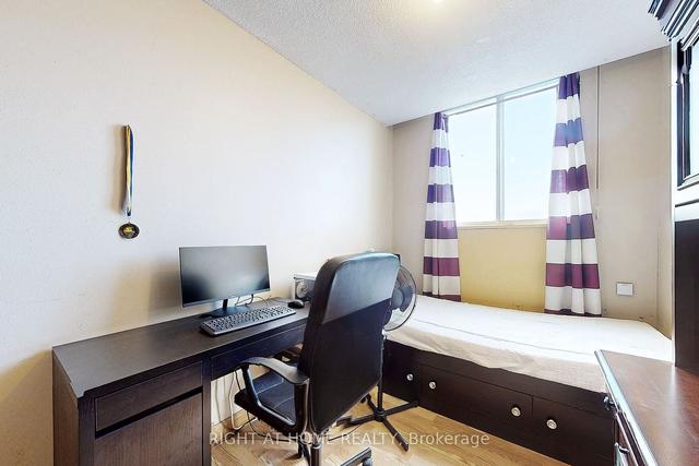 1212 - 940 Caledonia Rd, Condo with 2 bedrooms, 1 bathrooms and 1 parking in Toronto ON | Image 6