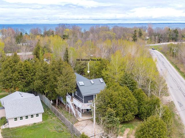 105 Summer View Avenue, House detached with 4 bedrooms, 2 bathrooms and null parking in Collingwood ON | Image 1