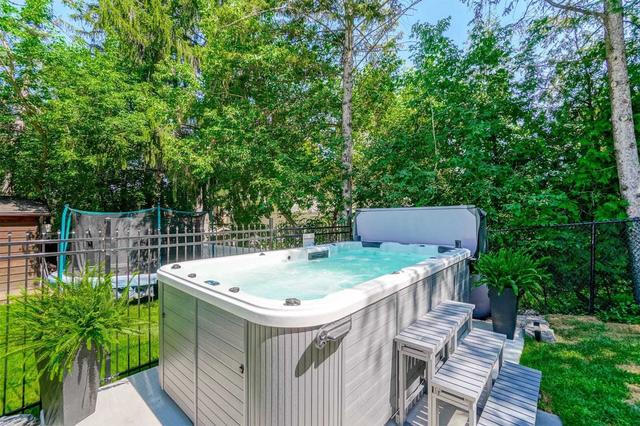 506 Guelph St, House detached with 3 bedrooms, 4 bathrooms and 12 parking in Halton Hills ON | Image 24