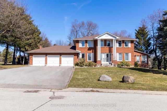 8 Huttonville Dr, House detached with 4 bedrooms, 3 bathrooms and 12 parking in Brampton ON | Image 1