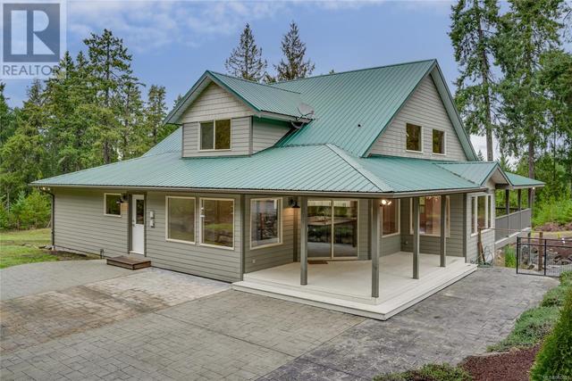 907 Hemsworth Rd, House detached with 5 bedrooms, 3 bathrooms and 6 parking in Qualicum Beach BC | Image 2