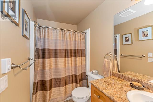 310 - 820 Short St, Condo with 3 bedrooms, 2 bathrooms and 1 parking in Saanich BC | Image 21