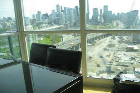 2503 - 219 Fort York Blvd, Condo with 2 bedrooms, 2 bathrooms and 1 parking in Toronto ON | Image 9