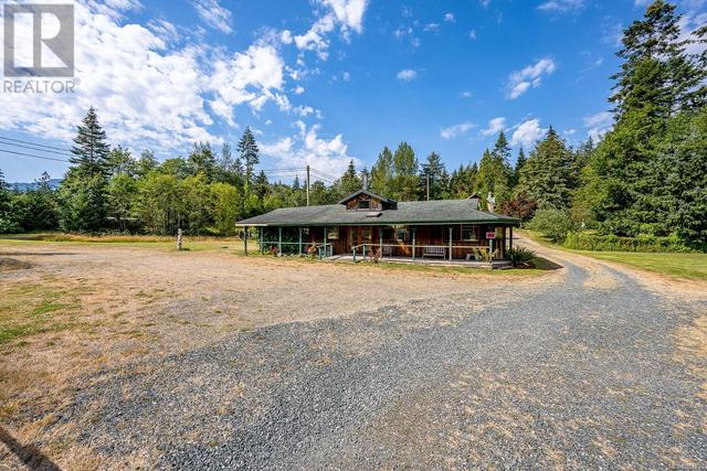 8185 Island Hwy S, House detached with 4 bedrooms, 4 bathrooms and 6 parking in Comox Valley A BC | Image 20