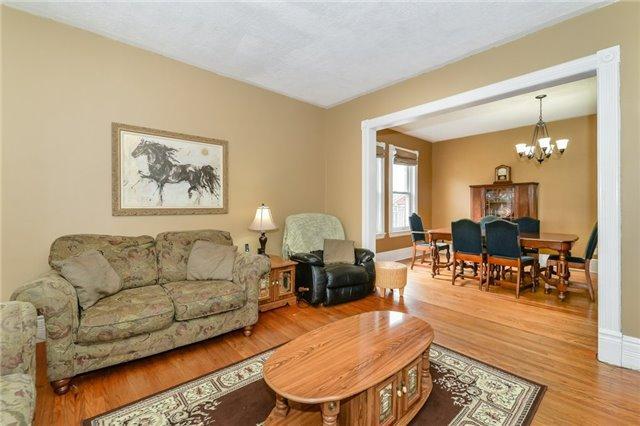 62 Kirkland St, House detached with 4 bedrooms, 2 bathrooms and 3 parking in Guelph ON | Image 7