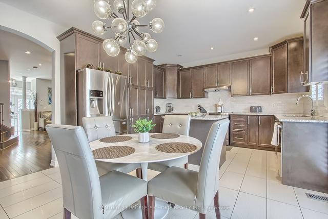 7 Sandino Cres, House detached with 4 bedrooms, 4 bathrooms and 4 parking in Brampton ON | Image 4