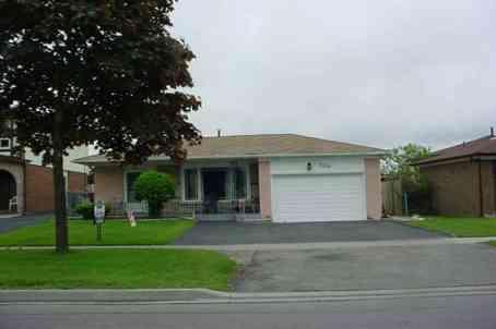 3334 Morning Star Dr, House detached with 3 bedrooms, 3 bathrooms and 3 parking in Mississauga ON | Image 1