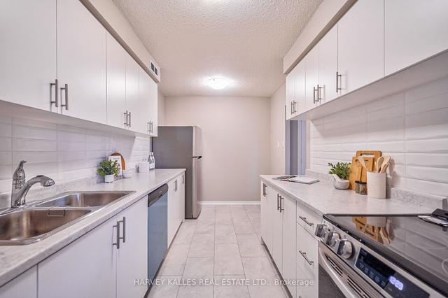 402 - 135 Marlee Ave, Condo with 2 bedrooms, 2 bathrooms and 1 parking in Toronto ON | Image 6