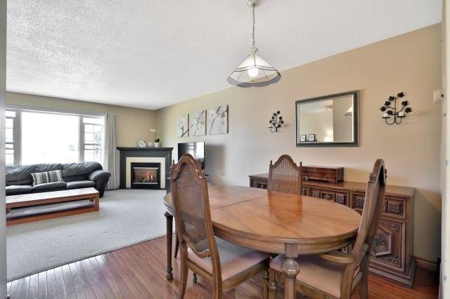 606 Elliott Cres, House detached with 3 bedrooms, 2 bathrooms and 2 parking in Milton ON | Image 5