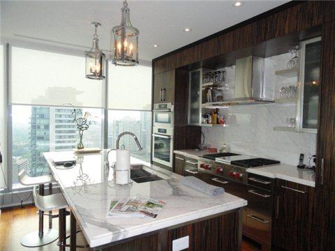 3002 - 50 Yorkville Ave, Condo with 2 bedrooms, 3 bathrooms and 2 parking in Toronto ON | Image 7