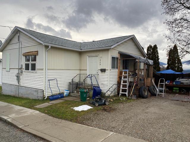 229 9th Avenue S, House detached with 2 bedrooms, 1 bathrooms and null parking in Creston BC | Image 17