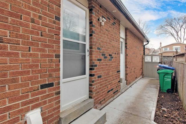 7 Mitchell Ave, House detached with 3 bedrooms, 4 bathrooms and 8 parking in Brampton ON | Image 29