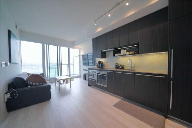 509 - 115 Mcmahon Dr, Condo with 1 bedrooms, 1 bathrooms and 1 parking in Toronto ON | Image 3