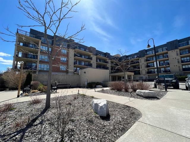106 - 8026 Kipling Ave, Condo with 2 bedrooms, 2 bathrooms and 2 parking in Vaughan ON | Image 13