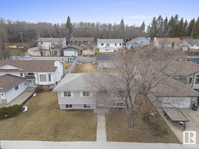 1003 11 St, House detached with 4 bedrooms, 3 bathrooms and null parking in Cold Lake AB | Image 30